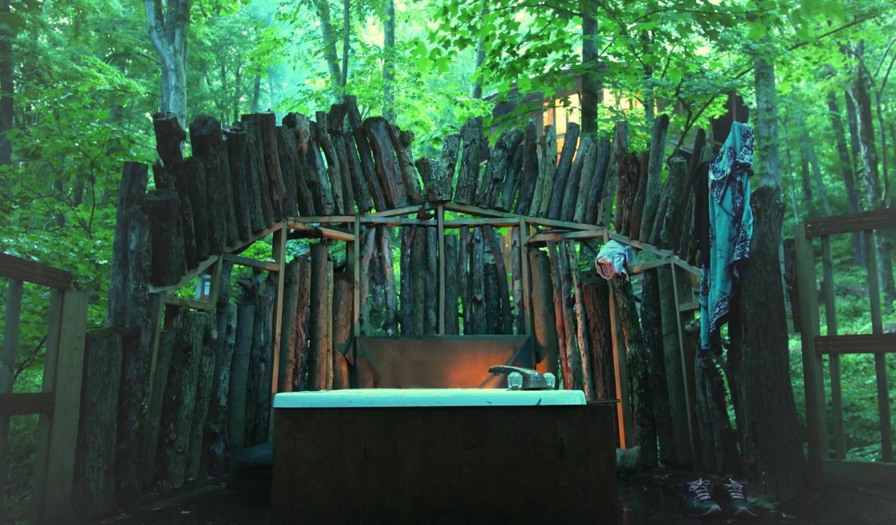 Lost River Hostel フレンチ・リック エクステリア 写真